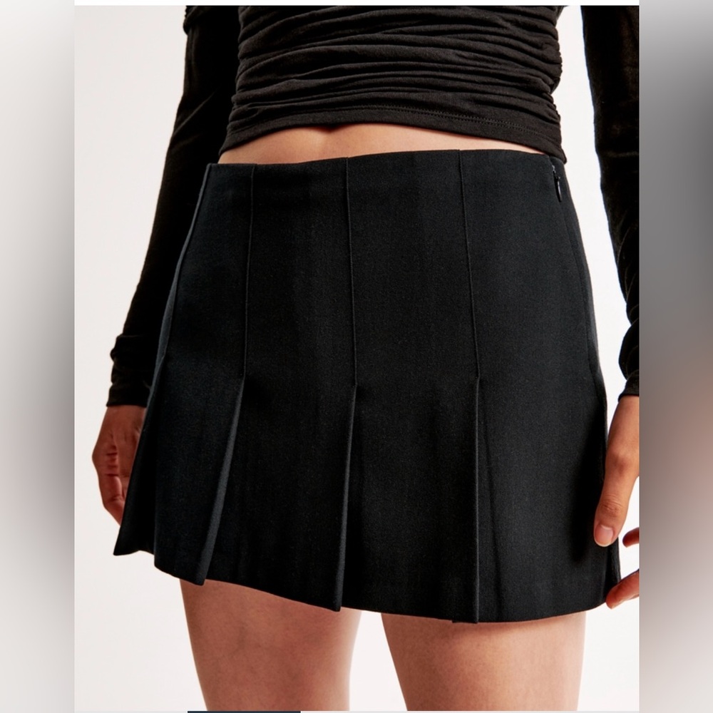 Black Pleated Skort
